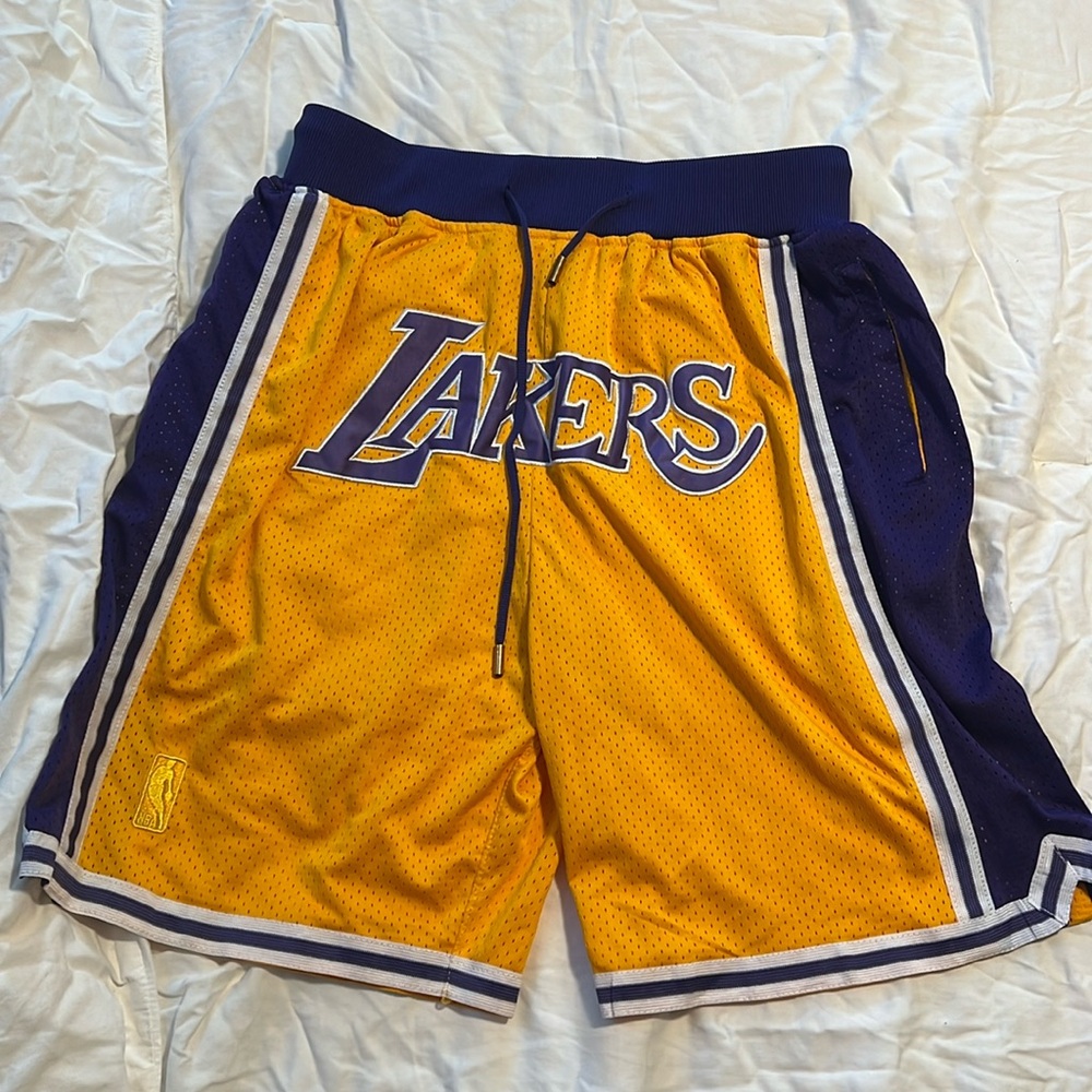 LAKERS SHORTS